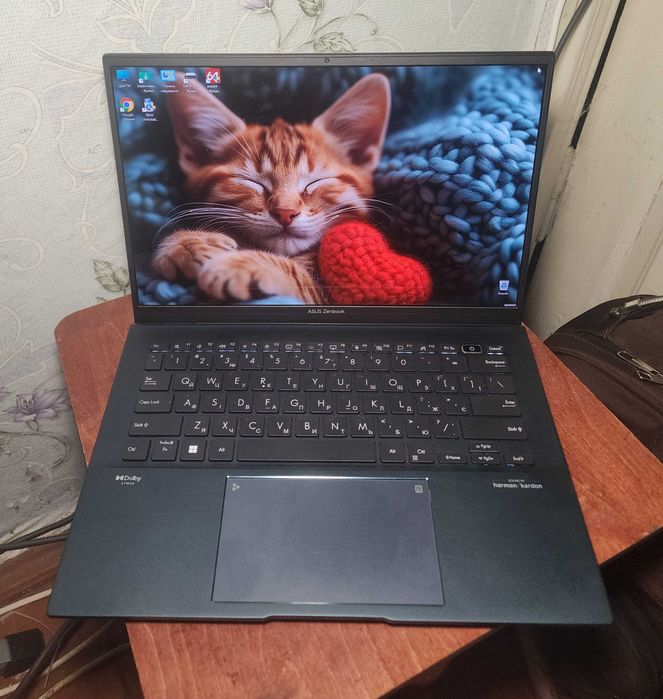 Asus Zenbook 14 OLED UX3402ZA. 8/512.