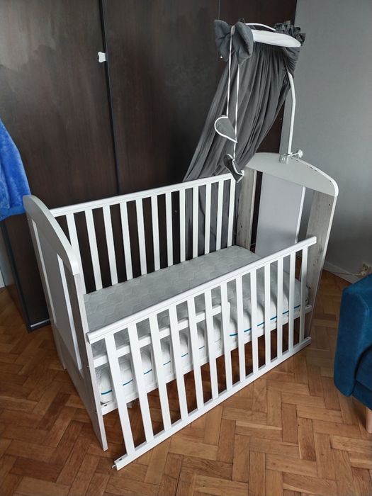 Łóżeczko dziecięce z materacem FIKIMIKI 60x120 i baldachimem