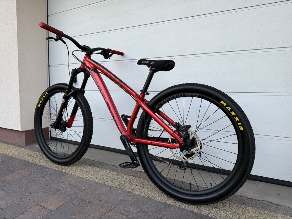 Dartmoor Hornet 2022 Red Devil (Maxxis, Deore XT