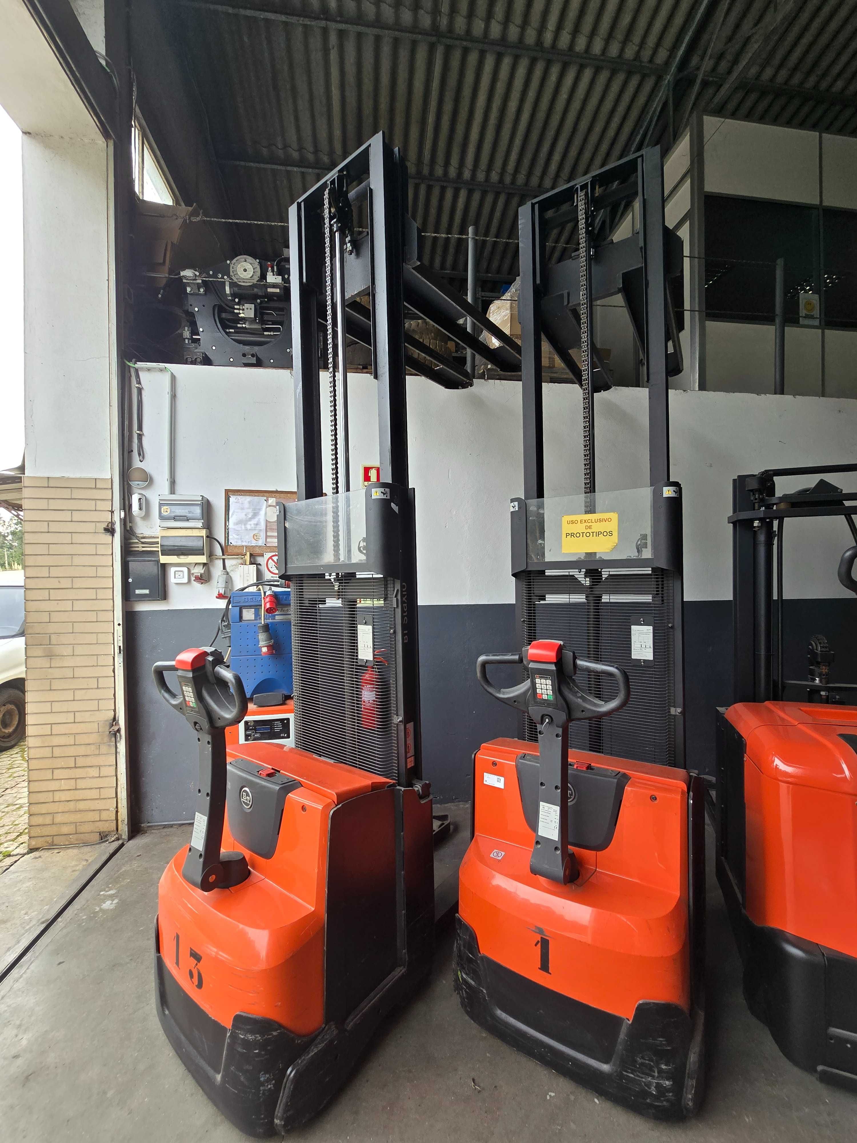 Empilhador/Stacker  Toyota