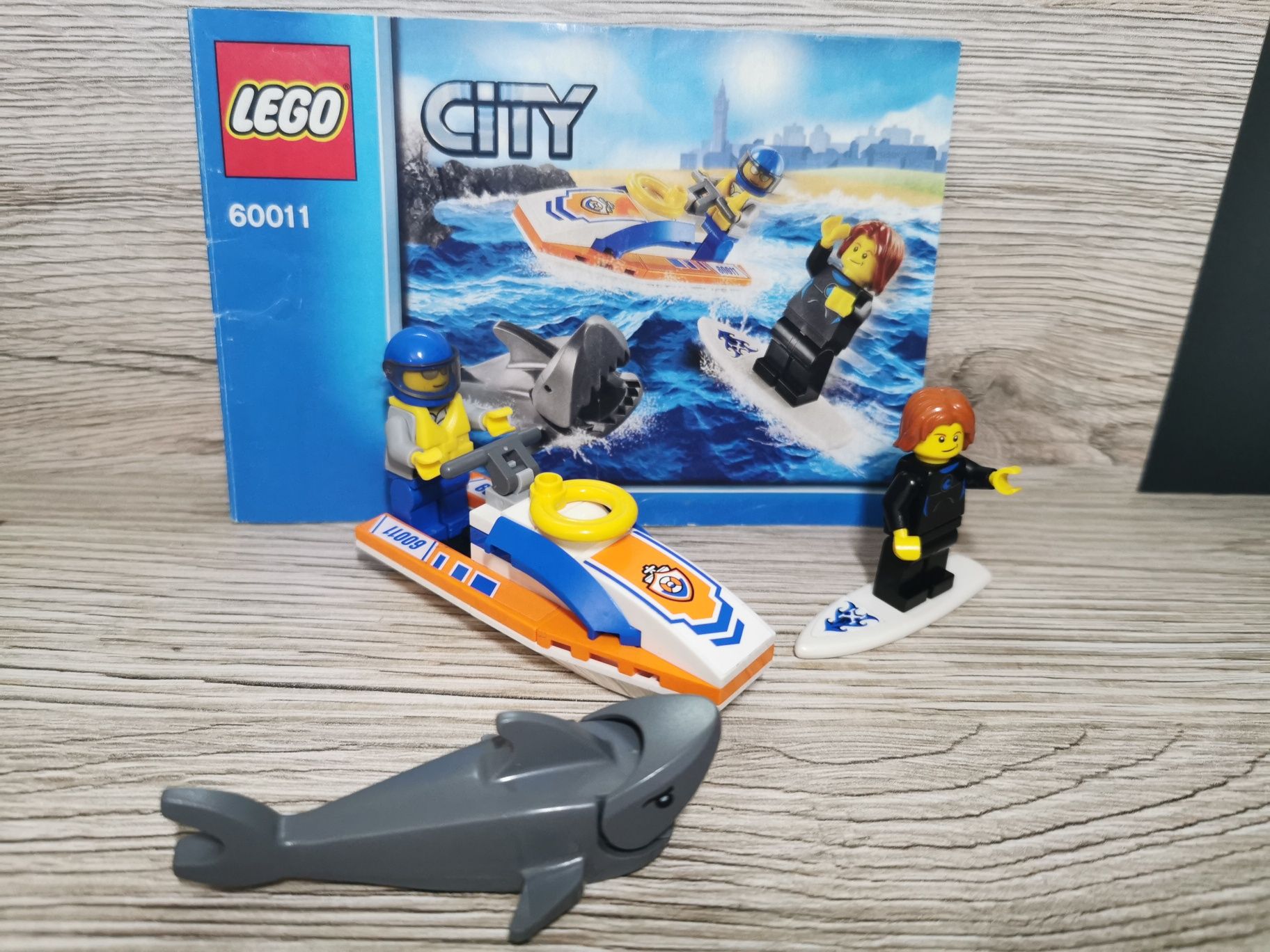 Lego City 60011 Na ratunek serferowi kompletny