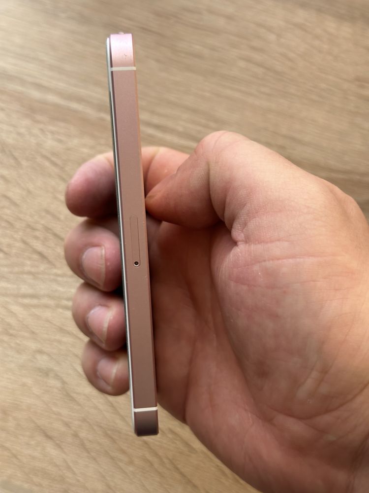 iPhone SE Rose Gold 128