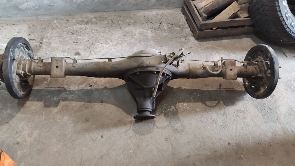 Задній міст 2011 рік на Mitsubishi l200