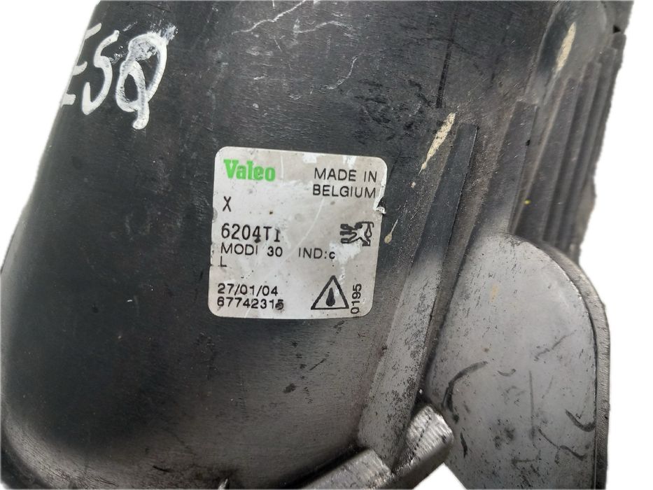 Farol nevoeiro frente esquerdo PEUGEOT 206 (2A/C)