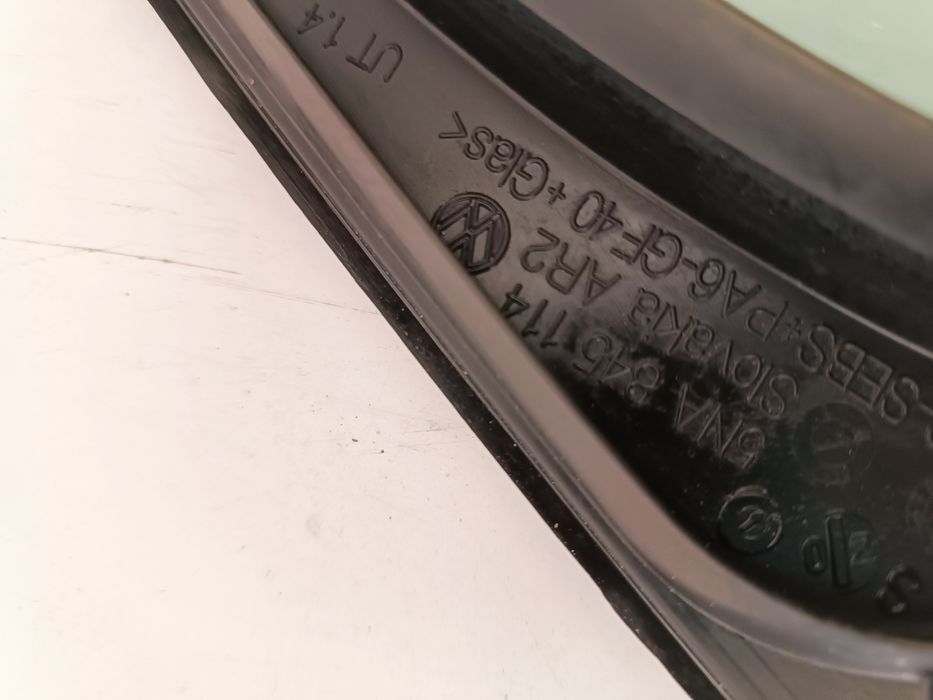 VW Tiguan II 16r 5NA szyba szybka karoseryjna drzwi prawy przód trójką