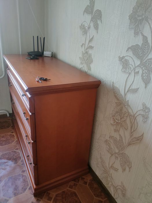 Продам комод з натурального дерева
