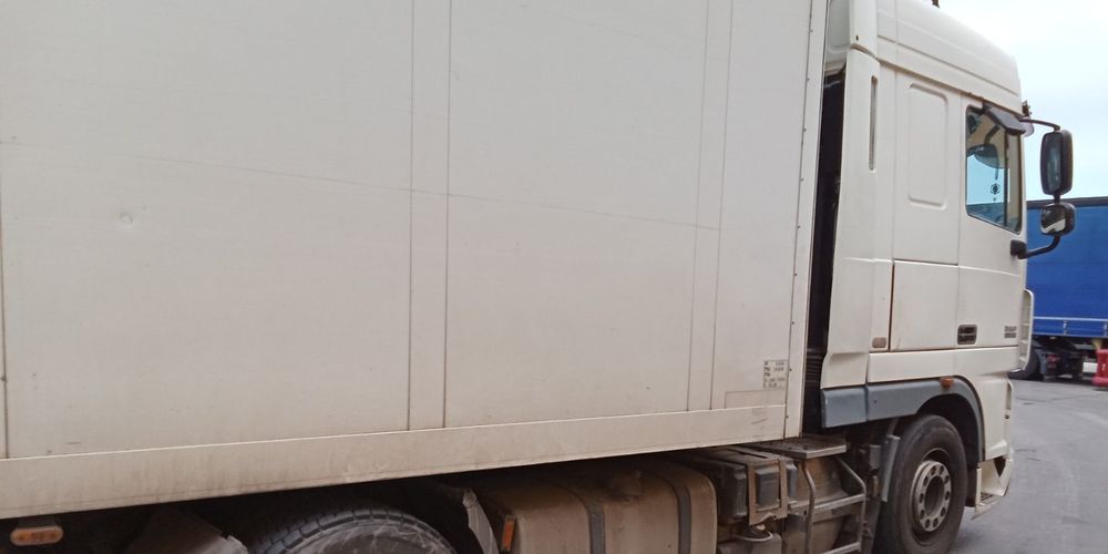 Даф Тягач с прицепом DAF XF 105 2007