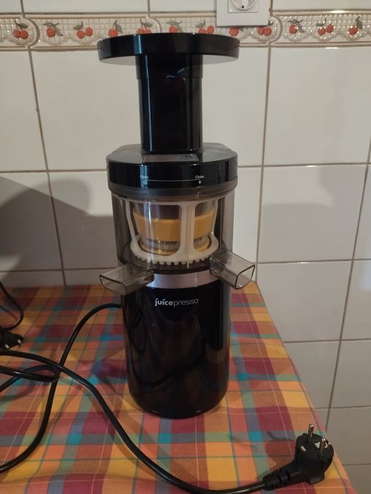 Maquina de sumos Juicepresso CJP-01