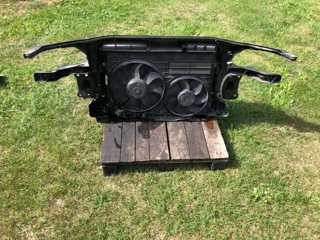 Passat B6/3.2/3.6 Fsi Pas Chłodnice Wzmocnienie