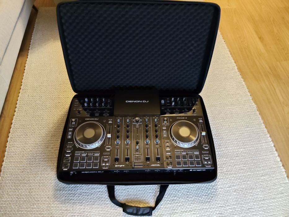 Denon Prime 4 + Deck Saber + SSD interno + Mala de transporte