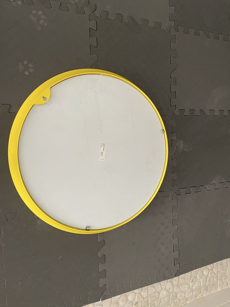 Espelho Ikea amarelo
