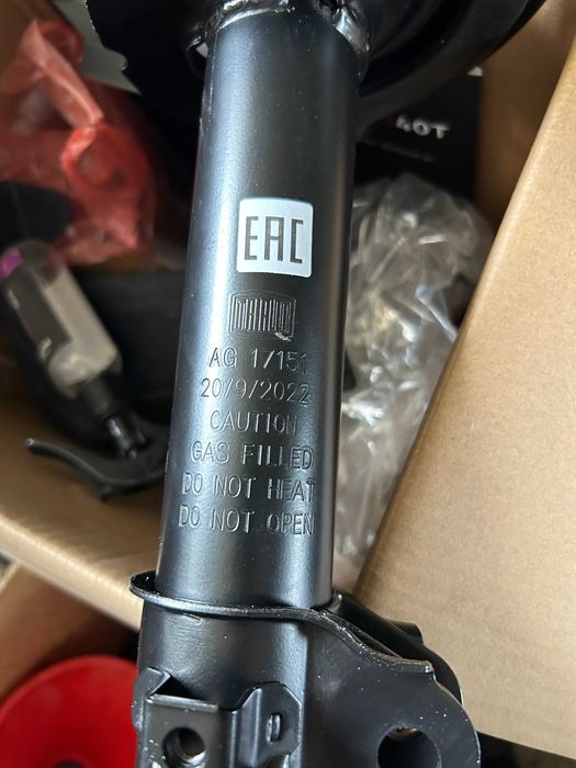 Амортизаційна стійка передня SsangYong Korando (Actyon)