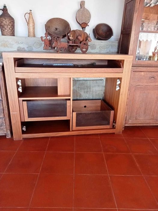 Móvel/ Aparador sala castanho