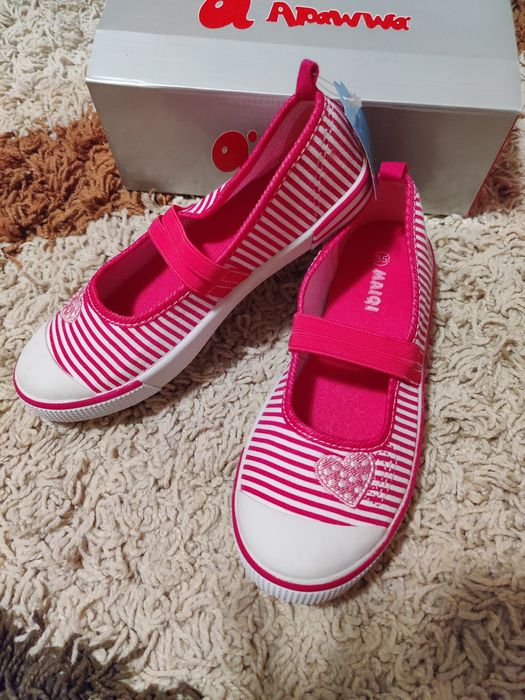 Buty dziecięce r. 35 fuksja, Arawwa Maiqi