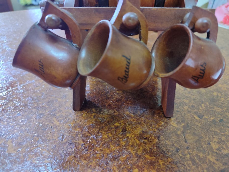 Pipas com copos - artesanato