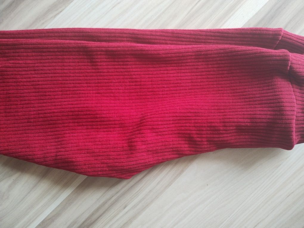 Getry czerwone prążek
