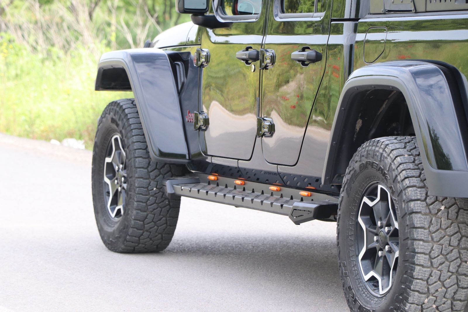Stopnie boczne progi model Z Jeep Gladiator