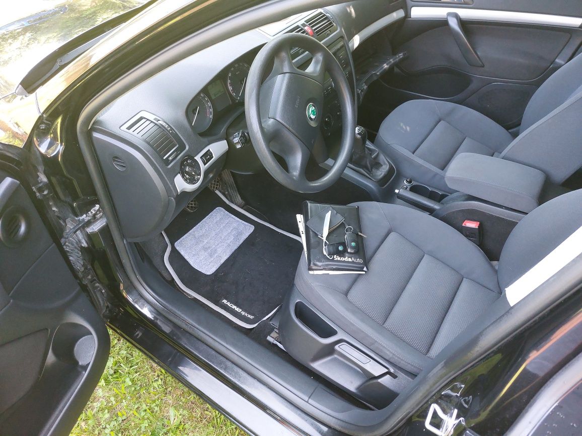 Octavia II 1.6 Mpi  180tys km . Jeden wlasciciel !