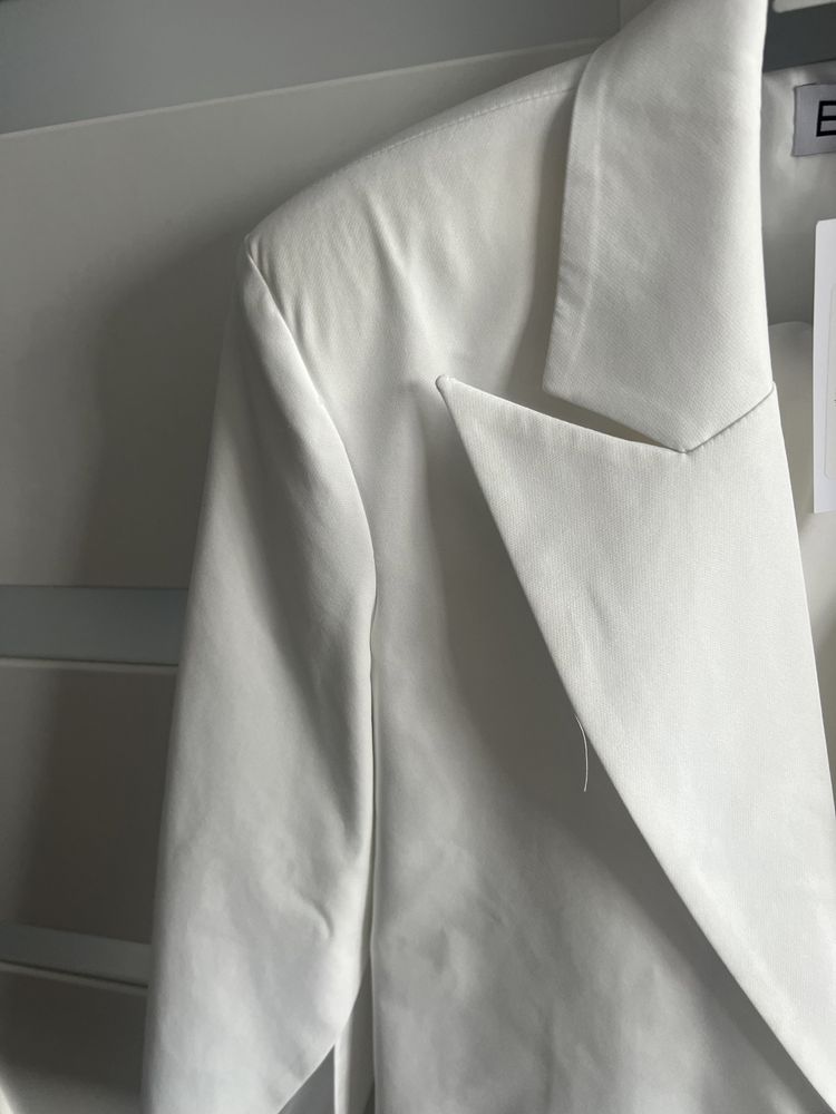 Garnitur bialy elegancki roz S