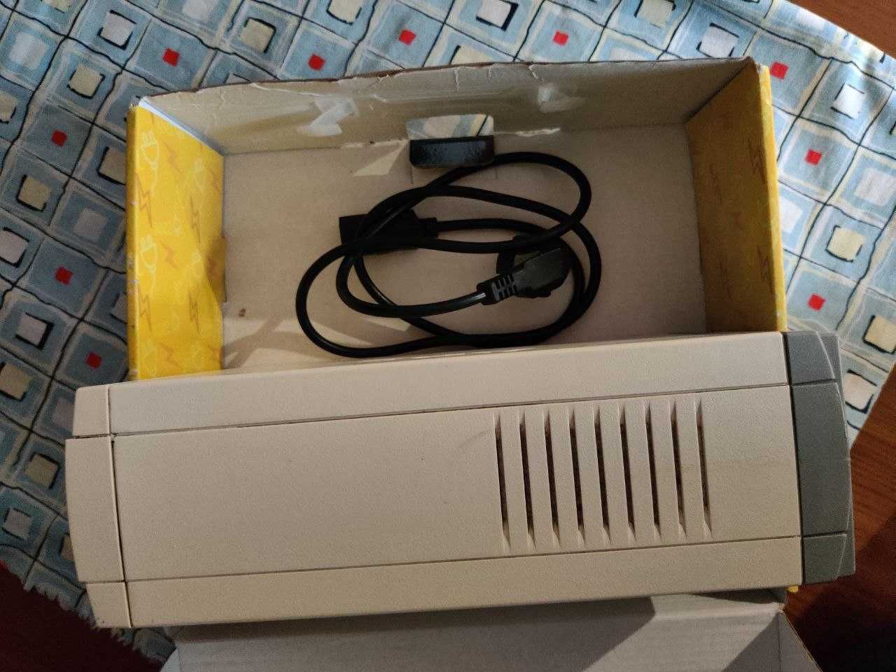 Джерело безперебійного живлення APC Back-UPS 650