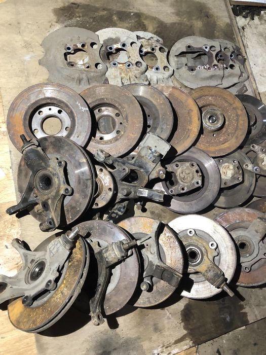 Ступиця диск citroen c4 , picasso сітроен пікасо кулак цапфа пежо