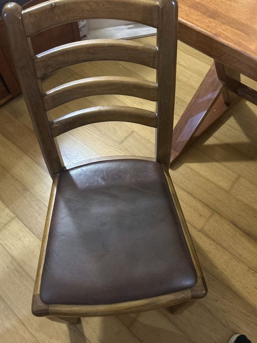 Mesa de jantar em madeira maciça de cerejeira com 6 cadeiras