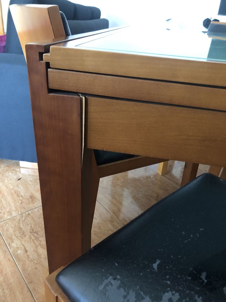Mesa de sala de estar+ 6 cadeiras