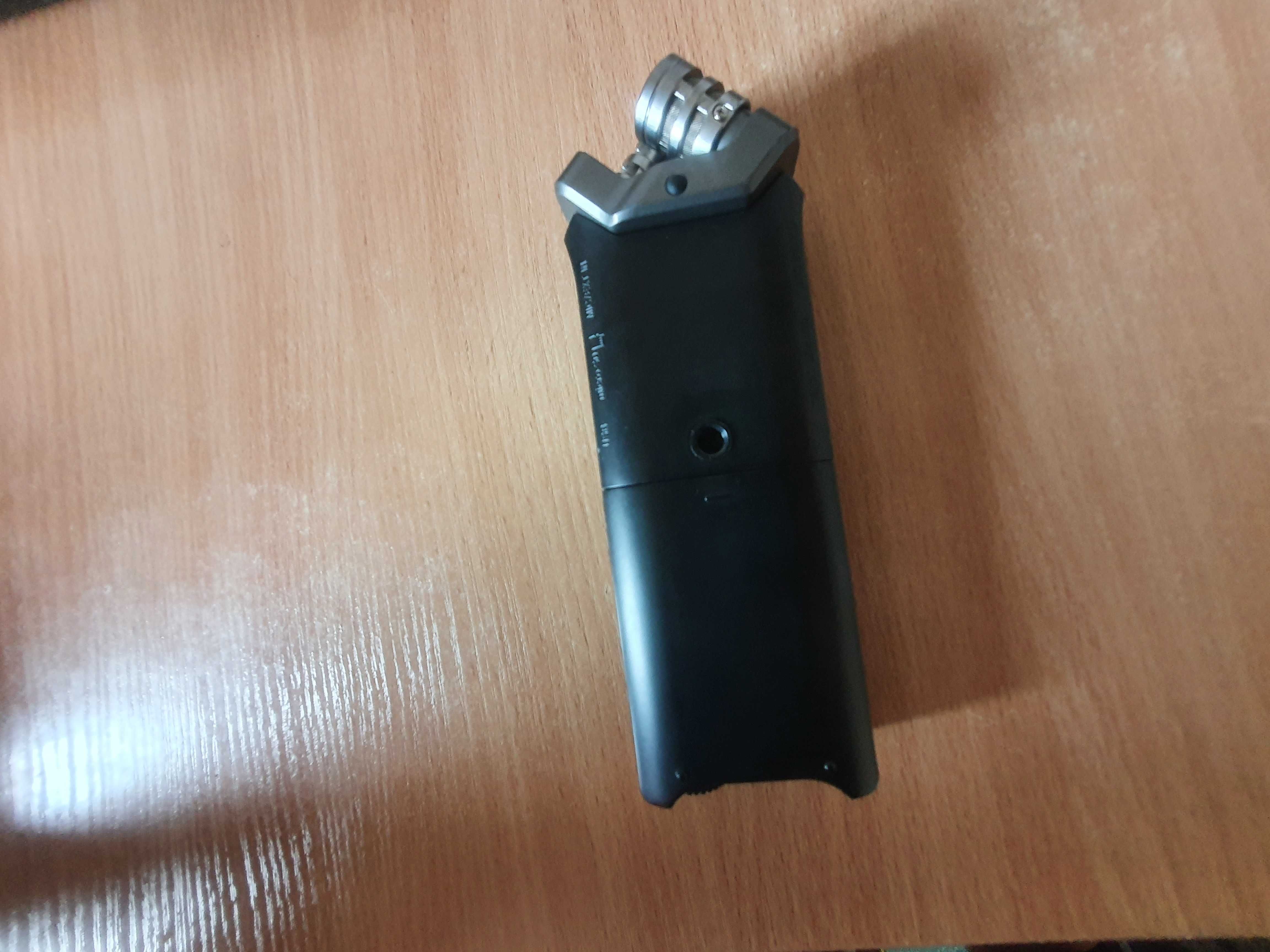 Dykrafon Tascam DR - 22WL