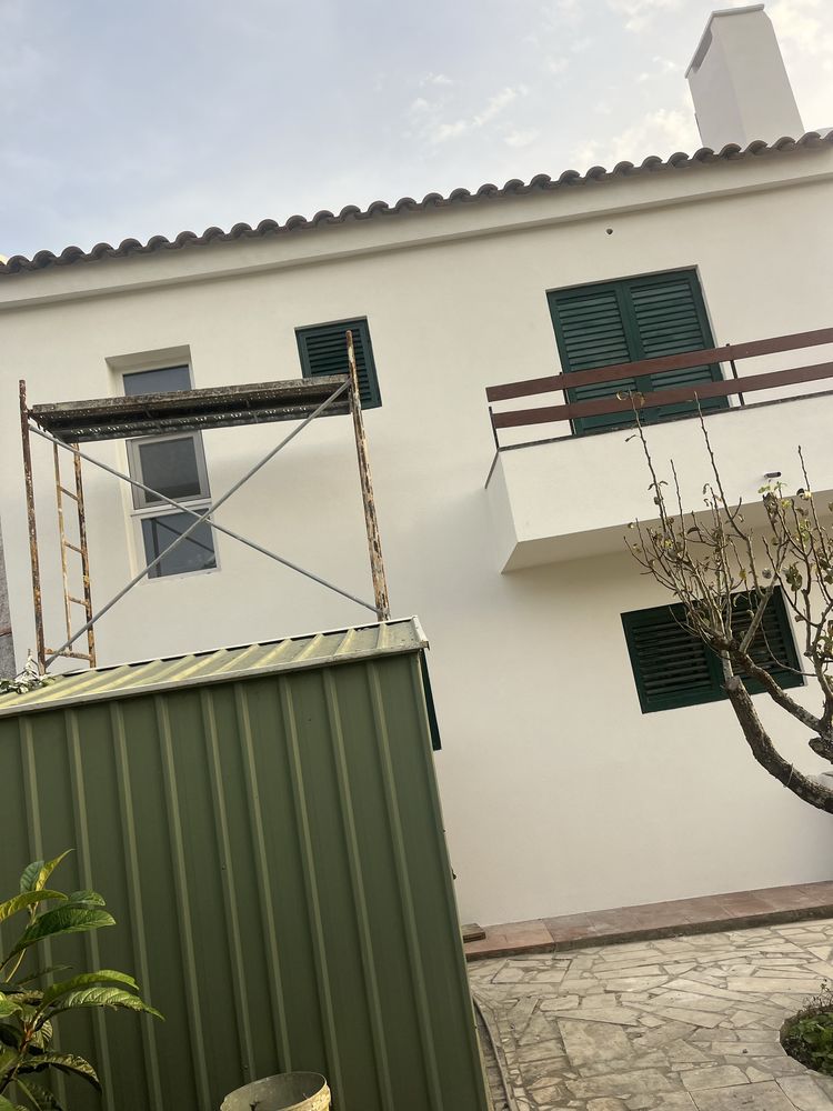 Fazemos capoto , barramento com rede e acabamento acrilico!