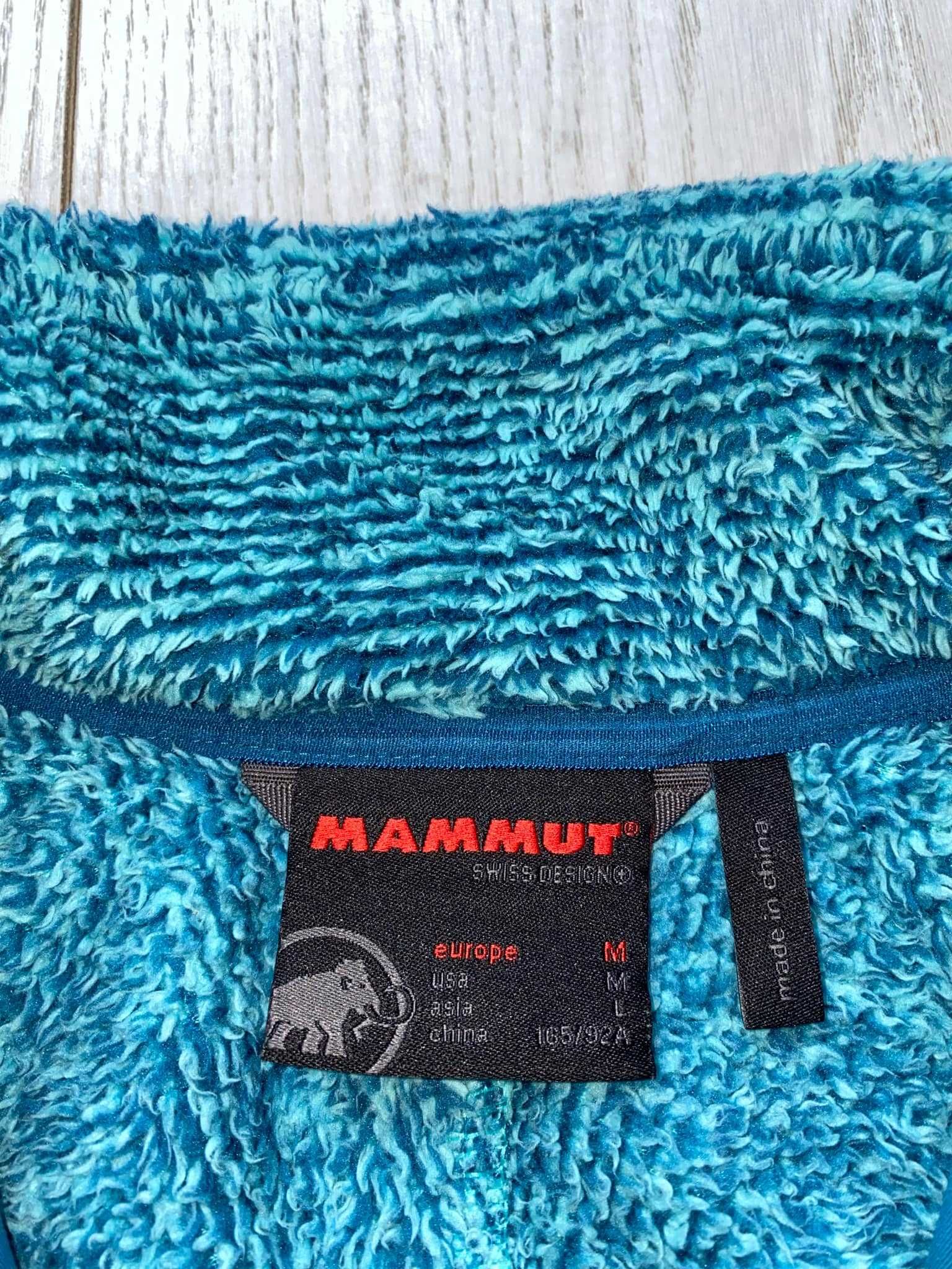 жіноча флісова кофта( куртка ) Mammut
розмір M