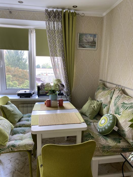 Двокімнатна квартира в центрі з ремонтом,меблями та технікою.