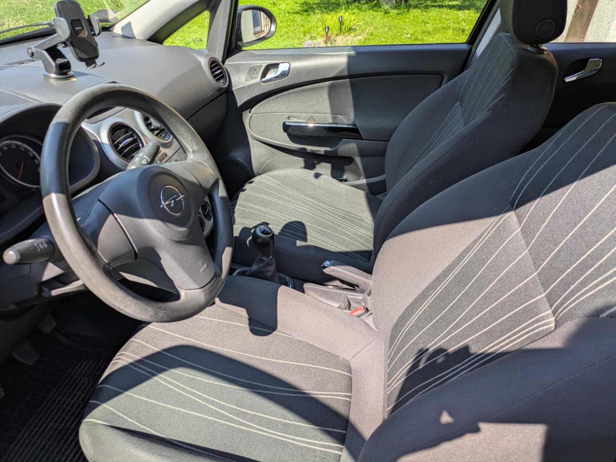 Auto Opel Corsa D