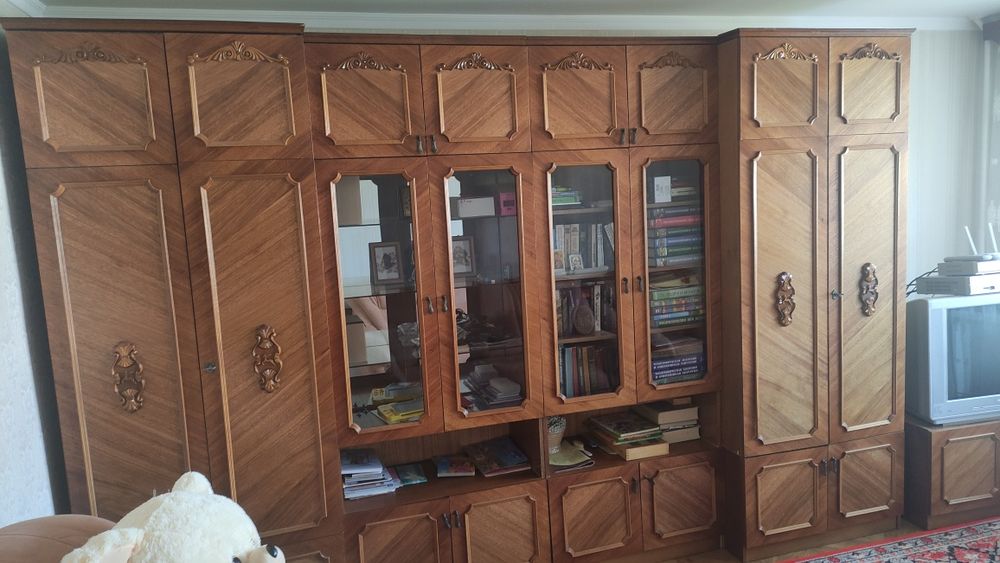 Стінка, шафи, спальні