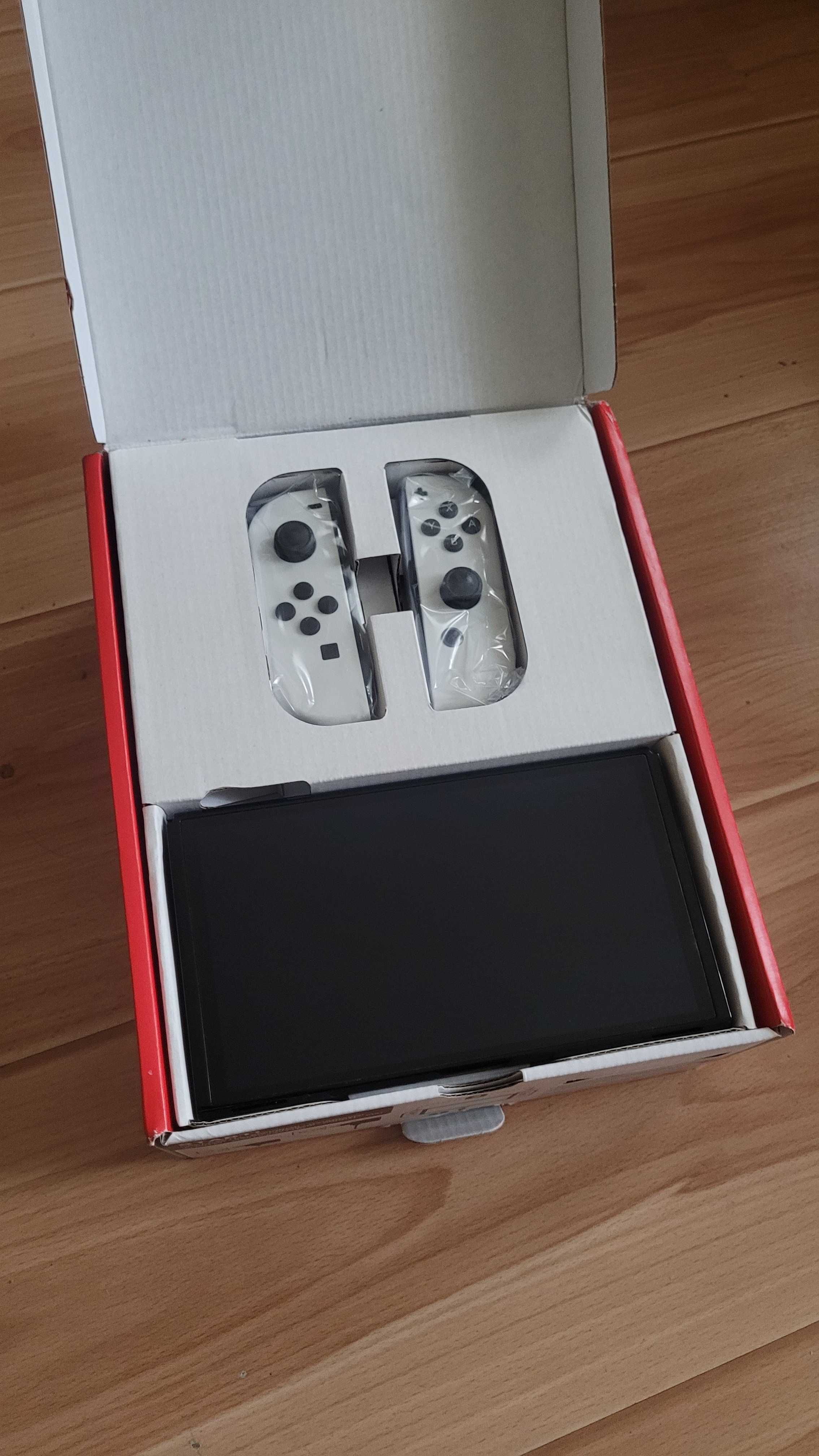 Konsola Nintendo Switch OLED biała NOWA