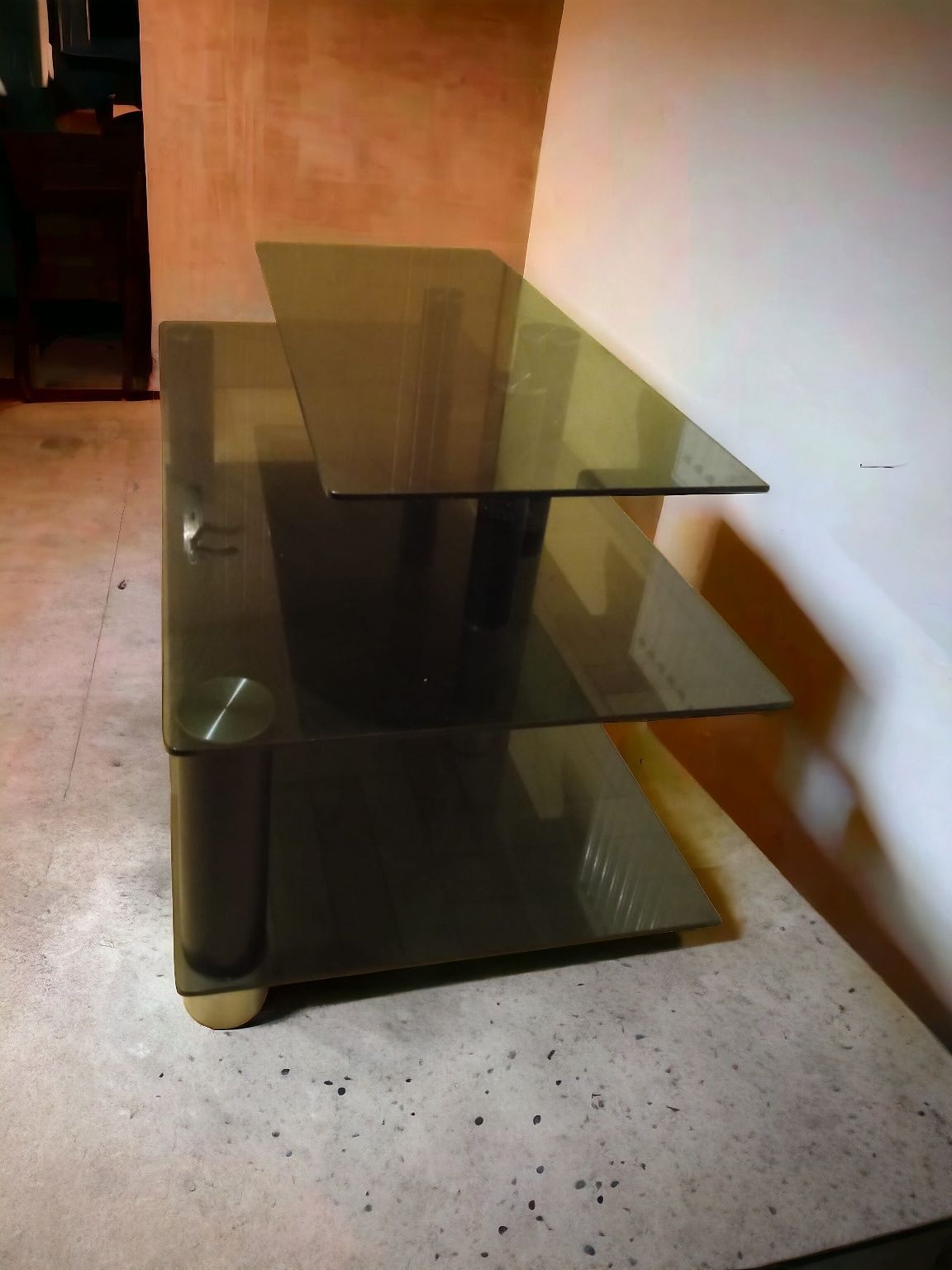 Szklanych stolik pod telewizor