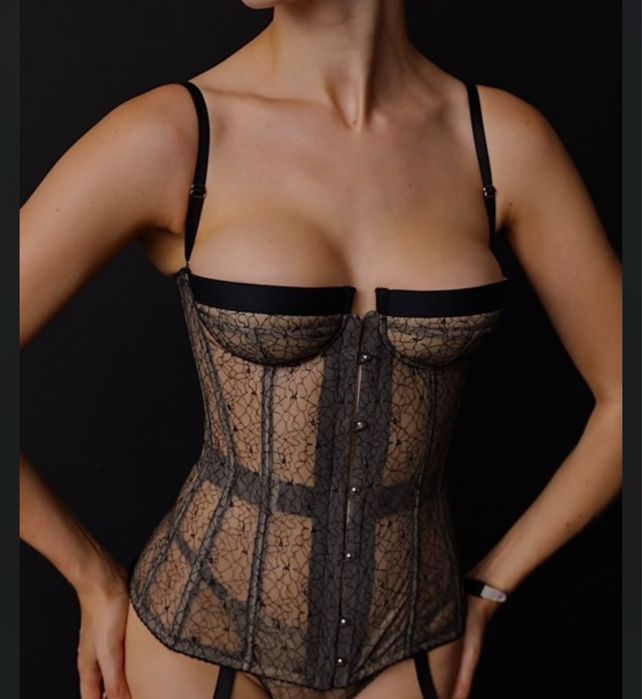 Extra корсет з мережива