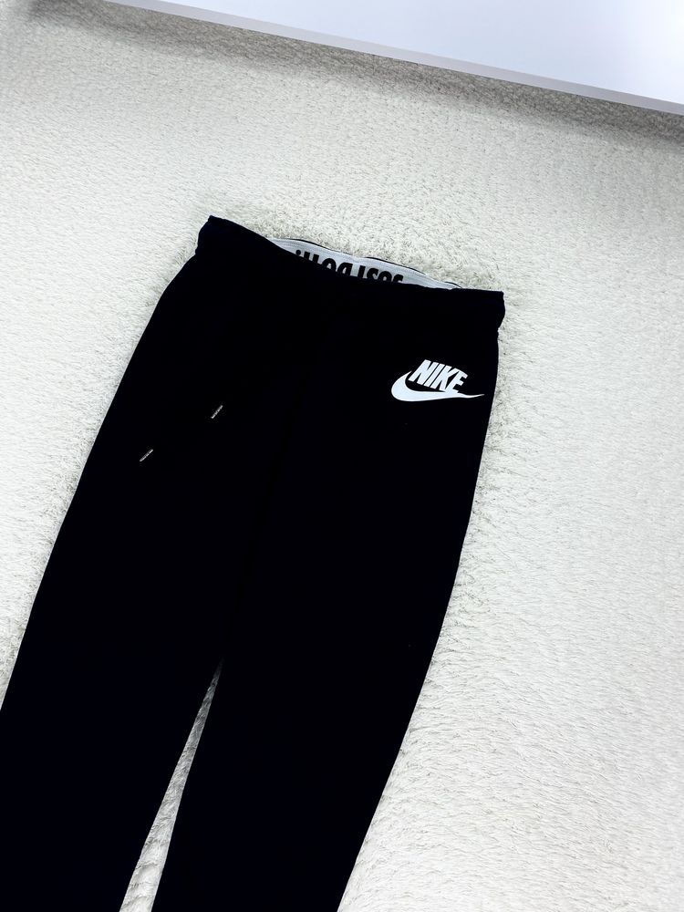 Спортивные штаны Nike big logo nsw swoosh tech fleece спортивні штани