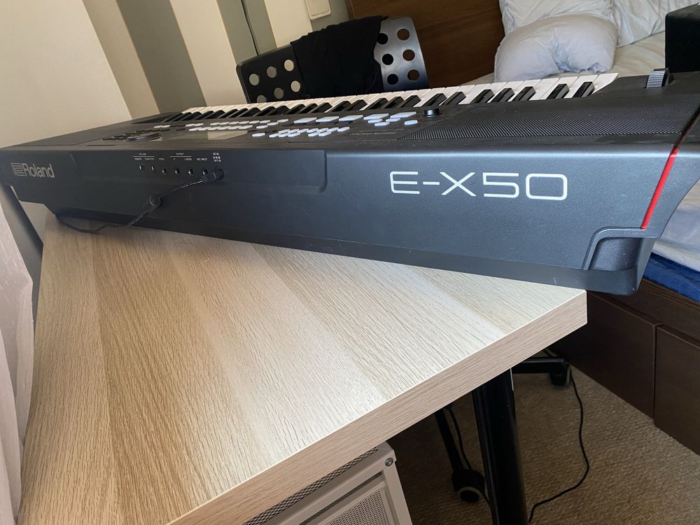 Roland E-X50 muito novo
