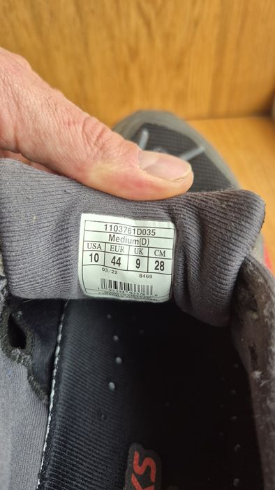 Brooks cascadia 16 44 розмір топові трейлові кроси