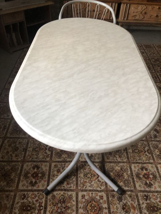 Стіл овальний  на 6-8 пеосон