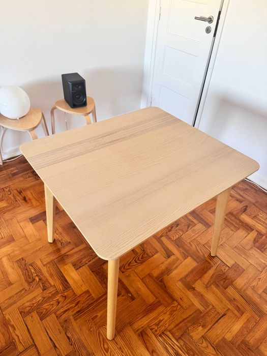 IKEA Lisabo mesa de jantar e 4 cadeiras