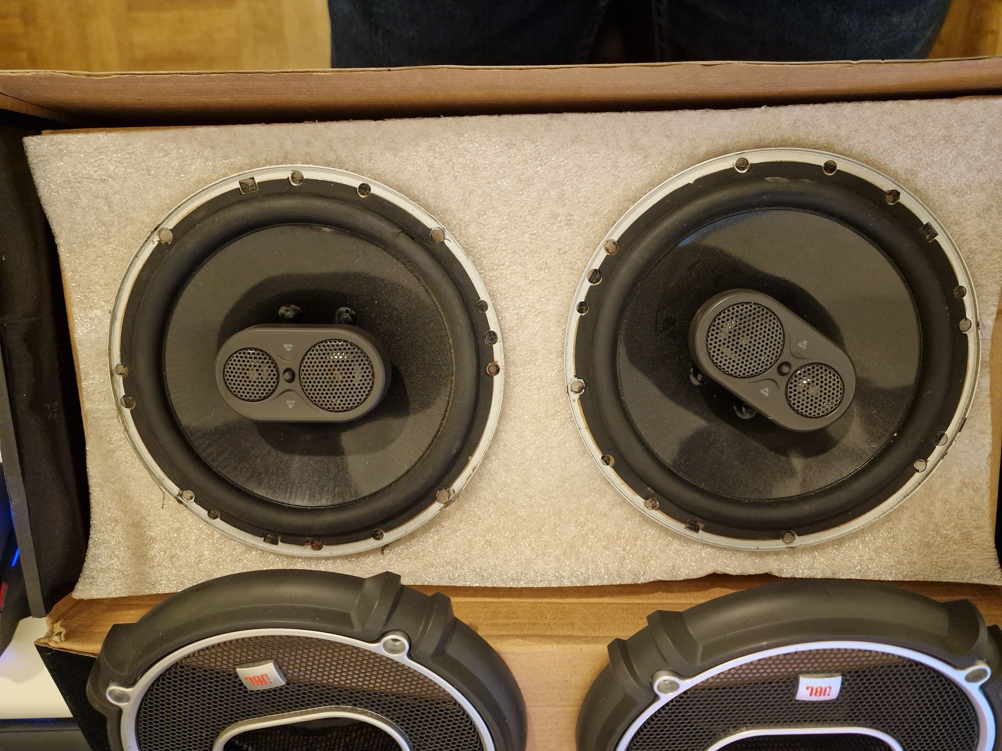 Colunas JBL GTO6538