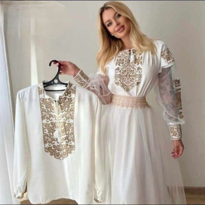 Комплект вишиванок