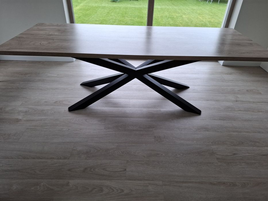 Stół loftowy do jadalni