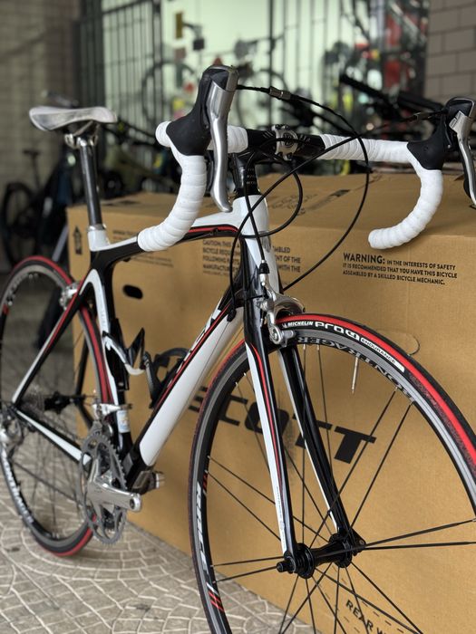 Bicicleta Estrada Carbono Trek