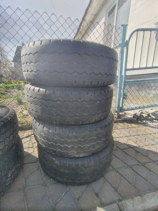 Продам резину на 225 70 15С