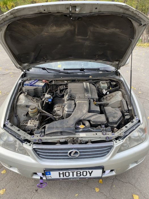 Продам Lexus is200, 2,0