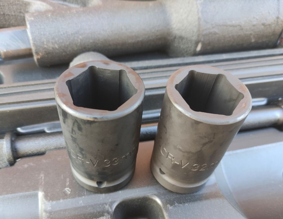 Ключ балонний редукторний м'ясорубка 32 33 вантажний роторний колісний