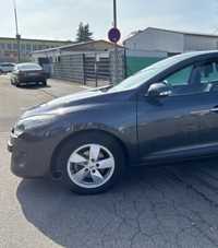 Renault megane III błotnik lewy przód przedni teb66 ładny