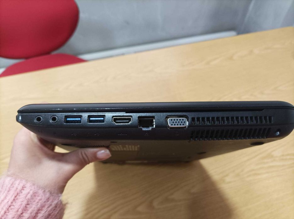 Portátil Toshiba Satellite Pro C50-A-1C9